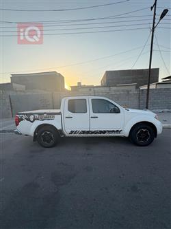 نيسان فرونتر